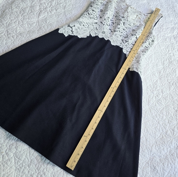 Lauren Ralph Lauren White Navy Lace Overlay Sleeveless Crepe Dress Size 4 - Picture 13 of 14